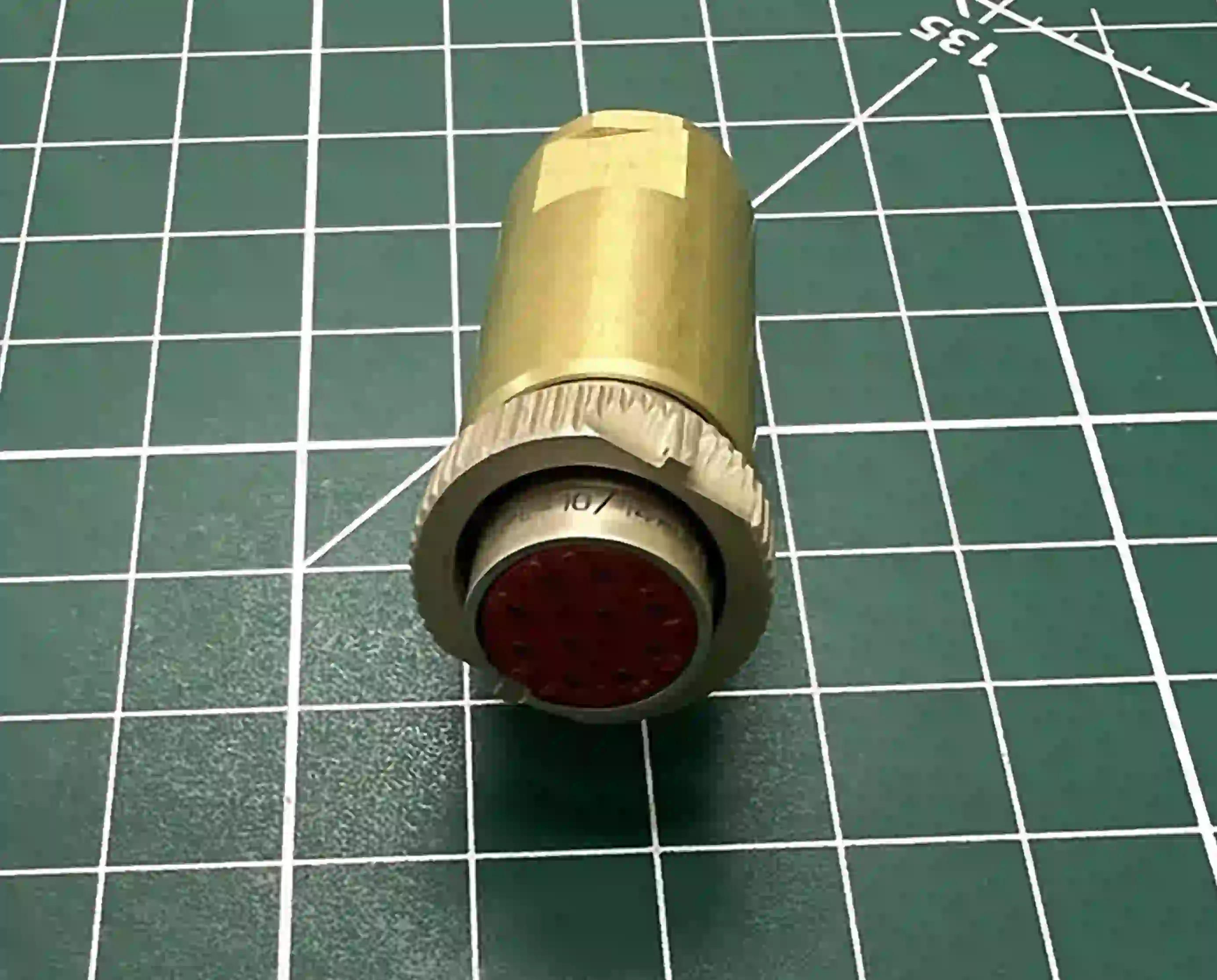 Товар - ЦРС-10/14Р1-В Розетка с кожухом 